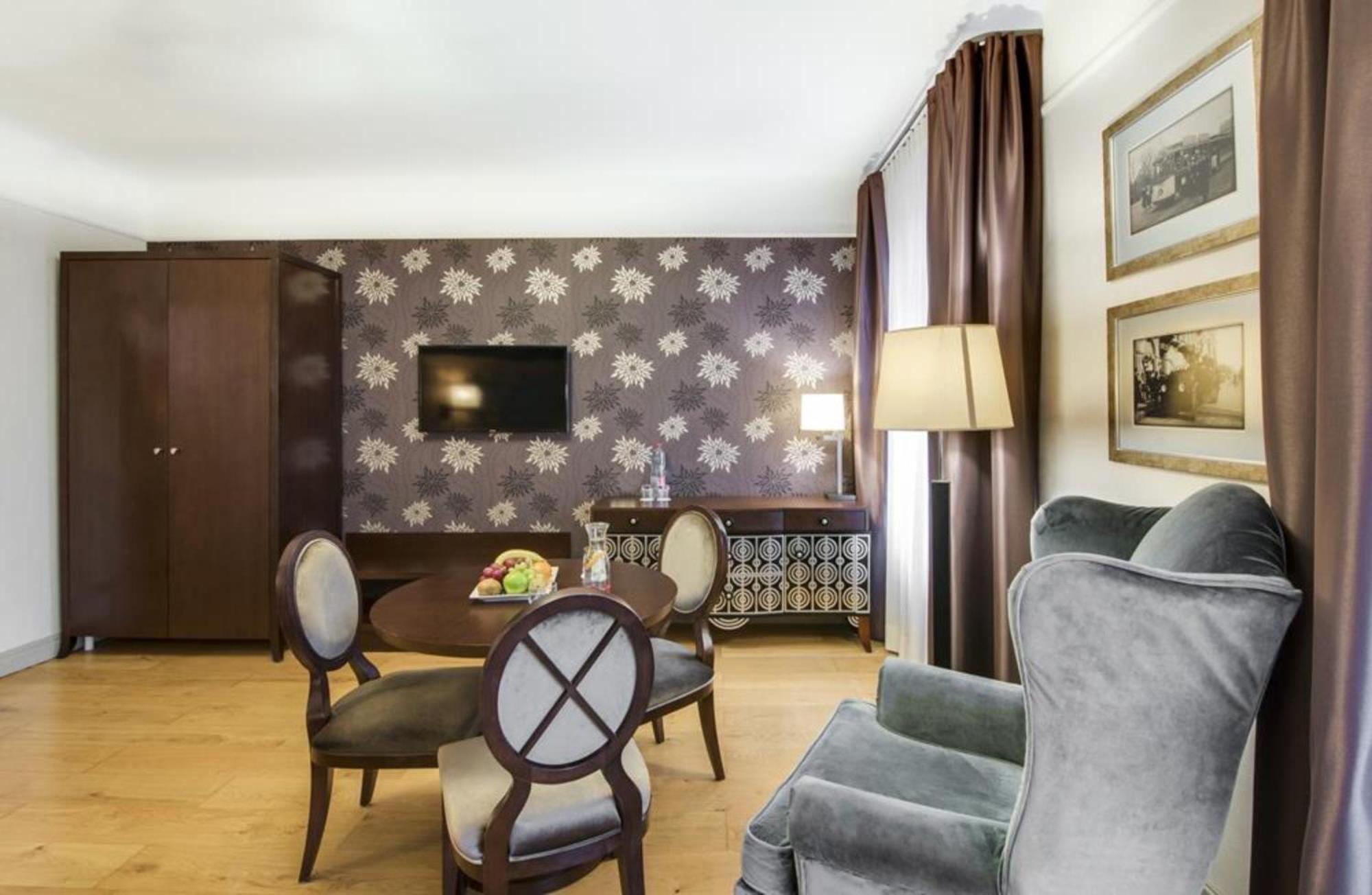 Eurostars Metropole Hotel รีกา ภายนอก รูปภาพ